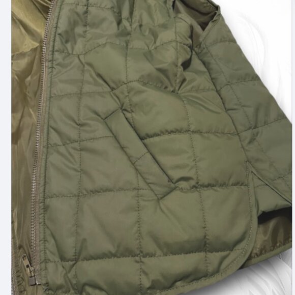 New - Olive Green Quilted Sleeveless Vest Size: L - Picture 5 of 8